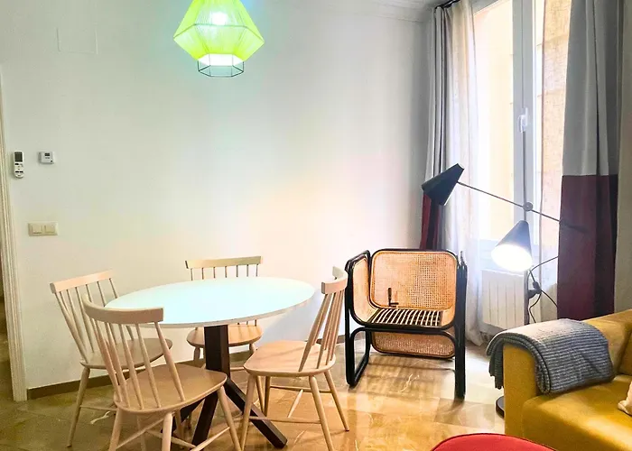 Home4U Gran Via Luxury Granada